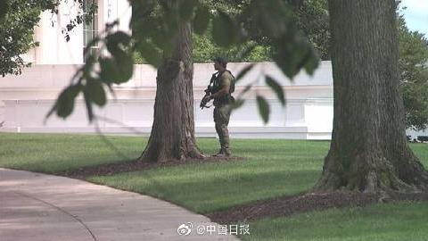 白宫附近发现可疑包裹 嫌疑人试图逃跑被逮捕