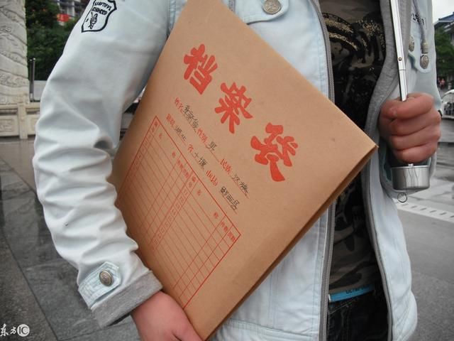 办理退休时,人社部门不查档案行吗?不知道亏大