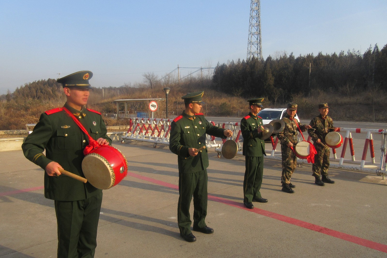 武警北京总队四支队新兵开始下连