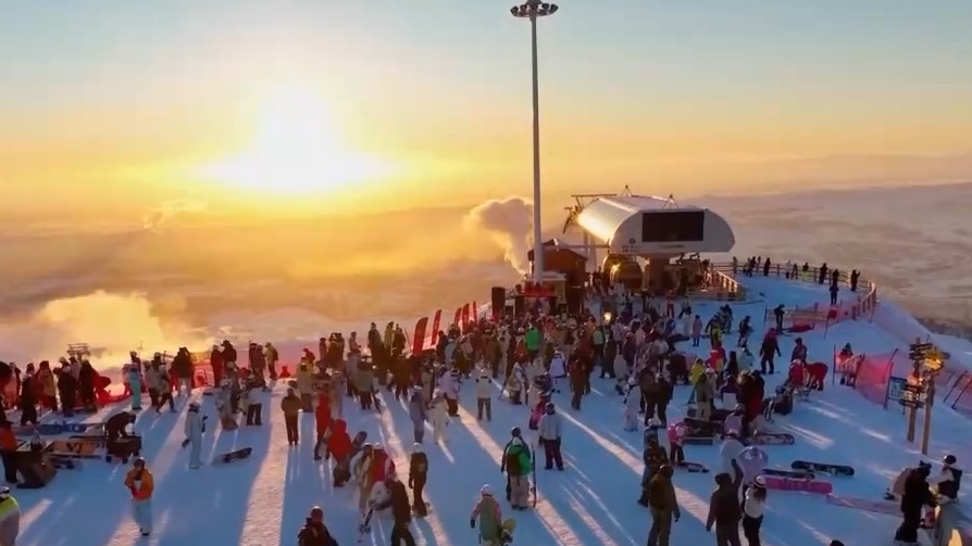 北京冬奥会开幕两周年，来看中国冰雪的“火热”变化！