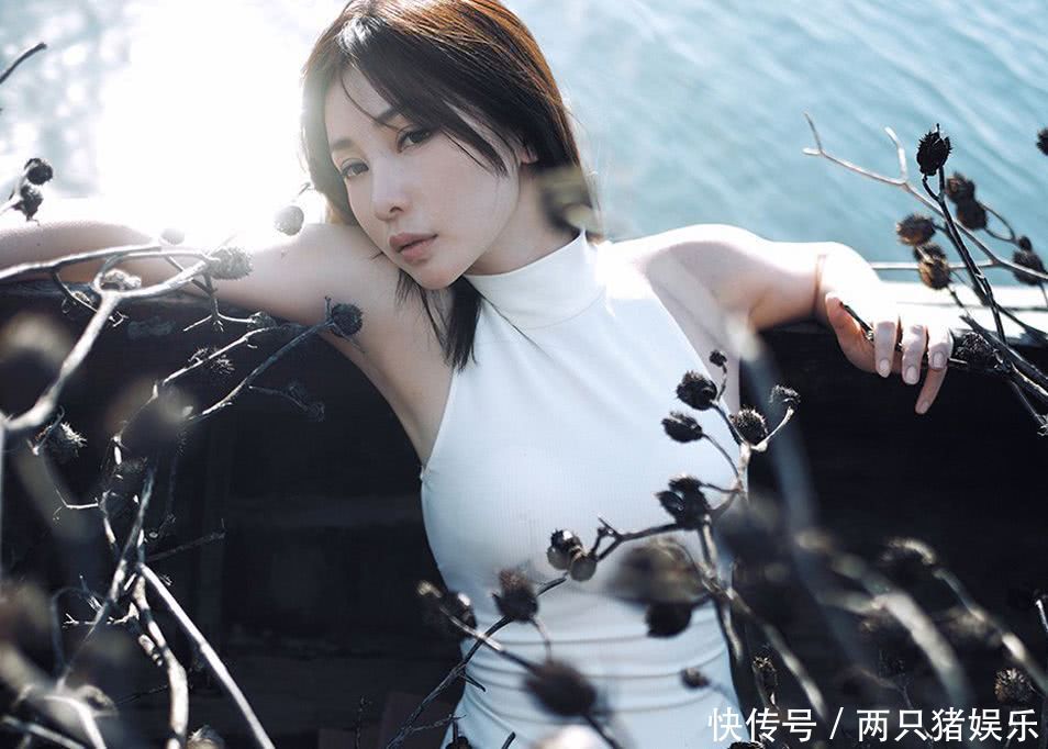 柳岩本人最不舍得删的几张图片,网友:好想一辈