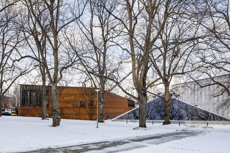 芬兰人设计的地铁站,融入低调的大学教学楼也