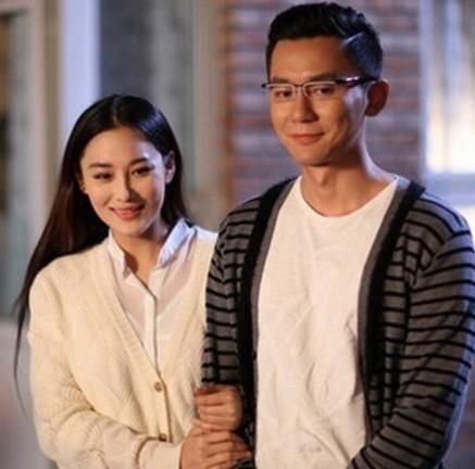 张馨予扔掉身上浴巾,水里的女孩都看傻眼了