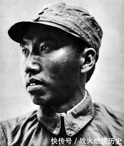 他是军事天才,为掩护百姓撤退,以一个连阻击日军3000人
