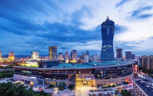 中国十大火炉城市排名:南昌第4,武汉第6,排第1