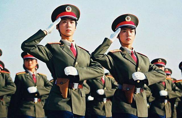 张薇薇与张莉莉