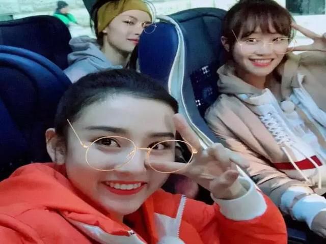 祖儿晒在跑男和女嘉宾合照,没有P图吗?Baby完