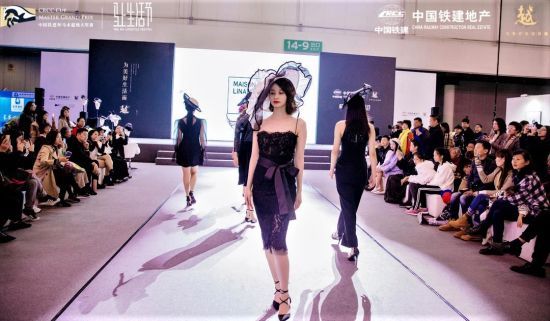 “2019(第三届)中国铁建杯马术超级大奖赛暨马上生活节”圆满落幕(图6) “2019(第三届)中国铁建杯马术超级大奖赛暨马上生活节”圆满落幕(图6)