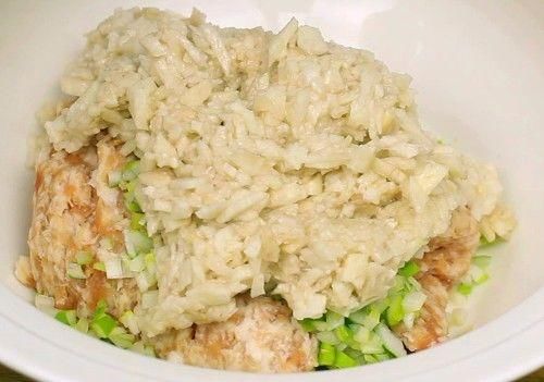 红烧狮子头也叫四喜丸子,很多人都吃过,但叫法