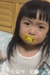 搞笑GIF:听说精神病院的护士会配合病人这样玩