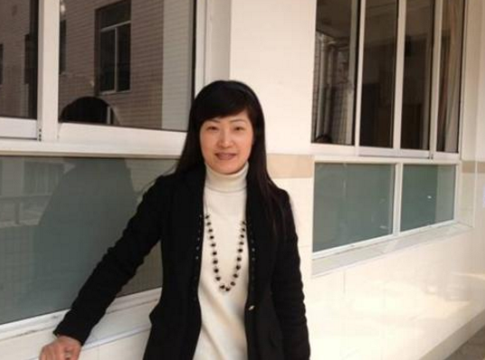 马云背后的女人,用全部积蓄支持他,今不坐豪车