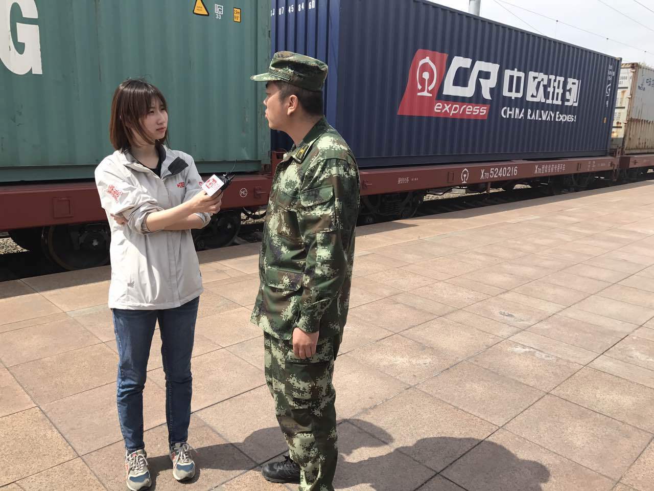 超近距离探访中欧班列 你不知道的边检过程 超近距离探访中欧班列 你不知道的边检过程