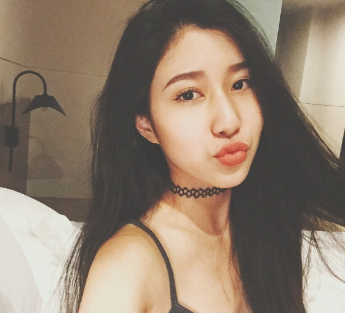 吴映香美艳私照