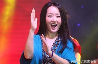 47岁杨钰莹近况,跑农村捞金祝福毛宁,被问婚姻