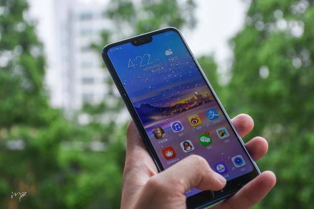 首批升级GPU Turbo吓人技术的荣耀10,强上加