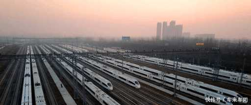 中国高铁负债4万亿, 国家为何还在不停的建高铁