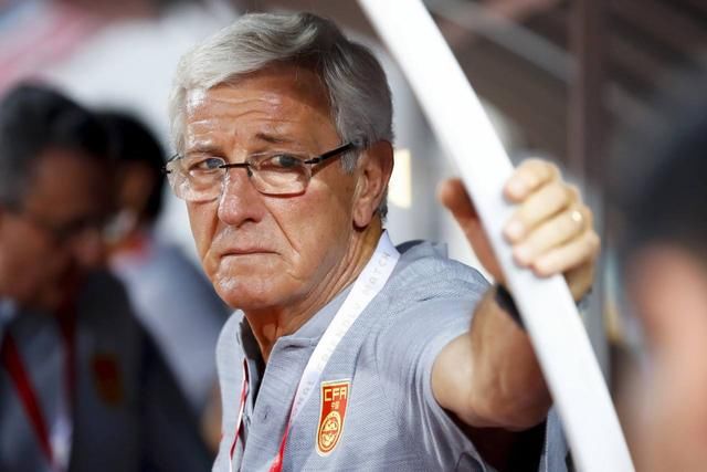 中国足协为何不请年轻教练,却一直请希丁克,里