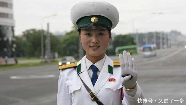 两个老男人体验朝鲜生活,朝鲜的现状让你根本