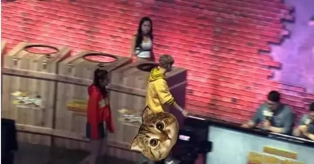 自高调同框后,鹿晗关晓彤再次同框录综艺,网友