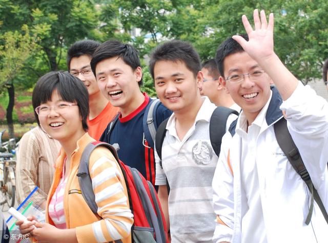 高三排座位潜规则,座位决定了高考成绩,后三排