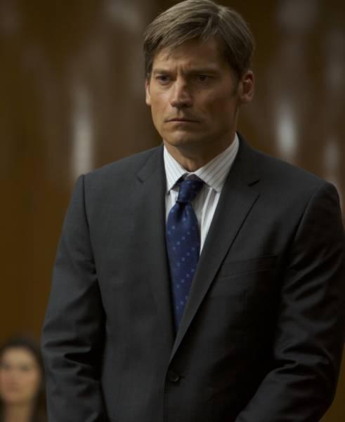 离开「权力的游戏」,弑君者用十年当上黑帮老大