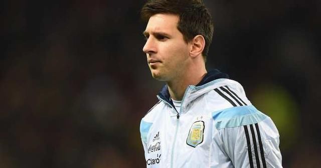 朱斯蒂说:"球员们将会自己决定阵容,这是既定的事实.