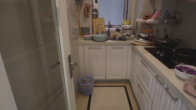 新买的厨柜为何全部生锈？