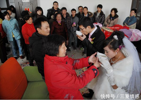 父母收下全部彩礼,没给一分嫁妆,婚后女孩看到