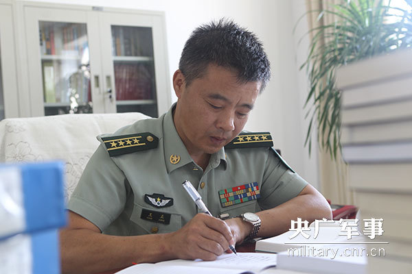 北部战区副师职军转干部王正:转身也是为强军