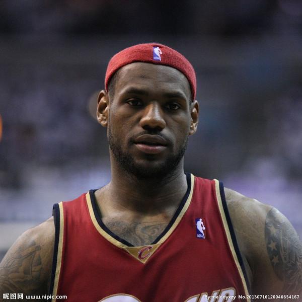 细数詹姆斯生涯18次绝杀,季后赛双绝杀活塞,勾