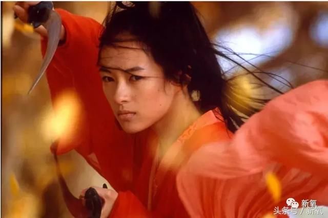 原来周星驰选林允连演两部美人鱼,是有这个不