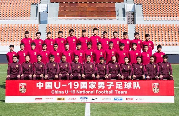 国足终于迎来胜利,大比分战胜韩国队,网友:白斩