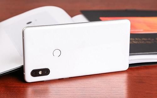 黑鲨手机好还是小米mix2s好?黑鲨游戏手机和