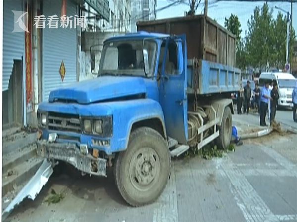 无人货车突然自动启动 撞死过路行人 无人货车突然自动启动 撞死过路行人