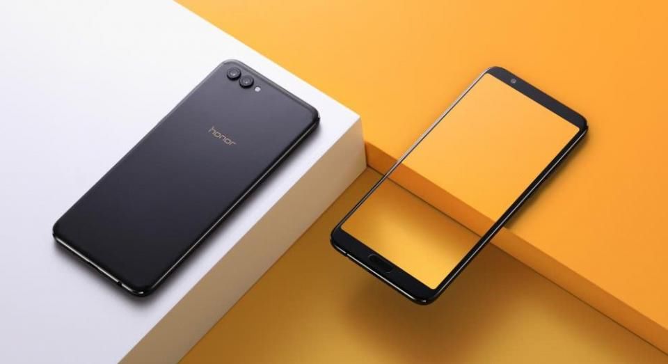 华为荣耀V10对飙小米8 SE:GT加持仅1999元,