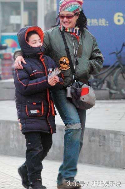 雪山飞狐已27年 她嫁百亿富商 她前夫跳楼身负