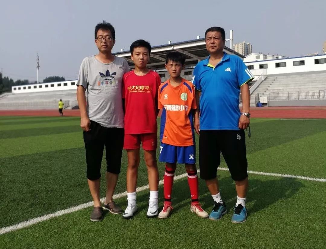安阳12岁足球小将韩耀德入选河南建业U12足球