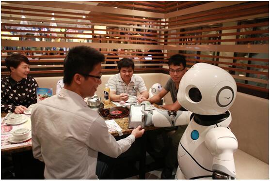 商汤科技助康力优蓝打造人脸识别机器人 将服