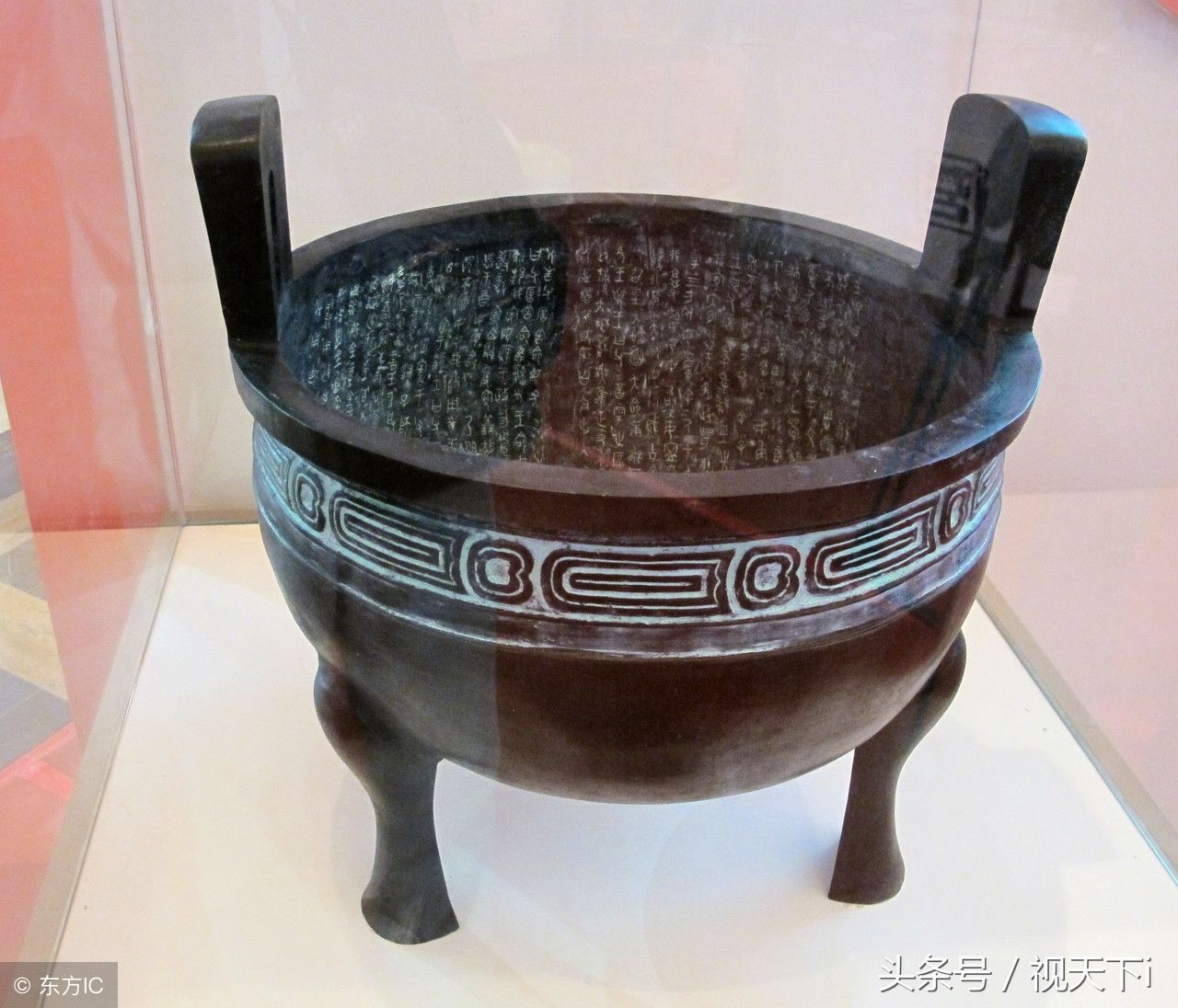 中国台北故宫博物院的镇馆三宝,参观需排队,一