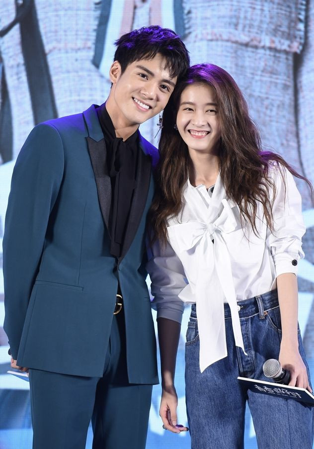 《青春最好时》将播 张雪迎一人分饰两角 曾舜晞赞其颜值高