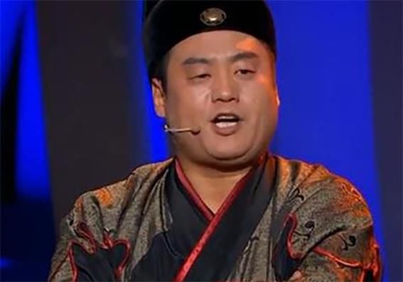 不是闹离婚,就是做一些不该做的事,宋晓峰却撑起了赵本山的这面大旗