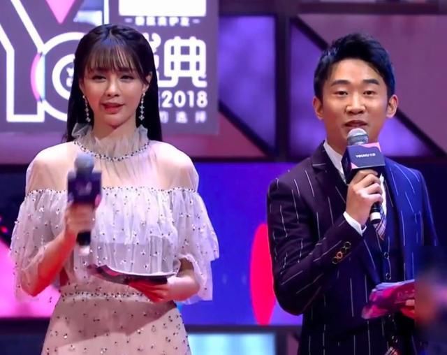 沈梦辰模仿张嘉译走路,被骂没素质!关晓彤模仿