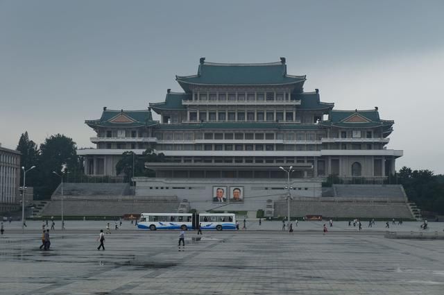 朝鲜平壤的好医院和偏远城市普通的医院