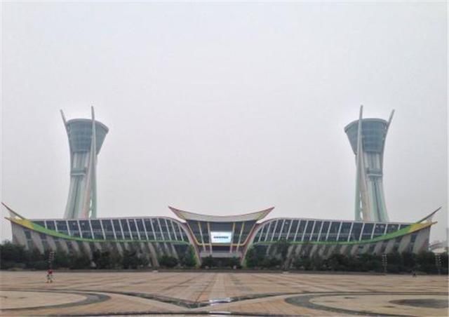 山东既是二线又是三线的城市,12年来变化巨大