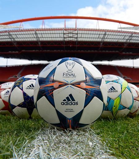 皇马和大巴黎欧冠比赛用球发布,决赛也将用这