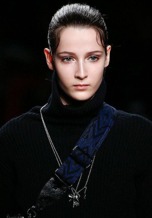 伪素颜妆怎么画?需要的化妆品有哪些 伪素颜心