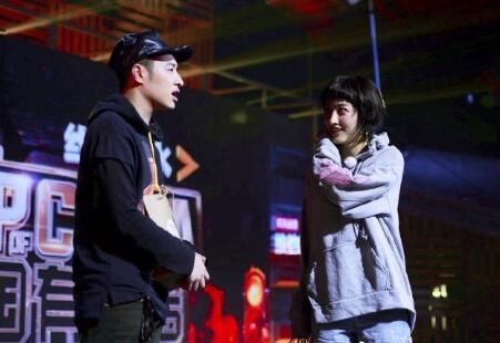 吴昕与神秘男友恋情曝光,潘玮柏被看不上?网友