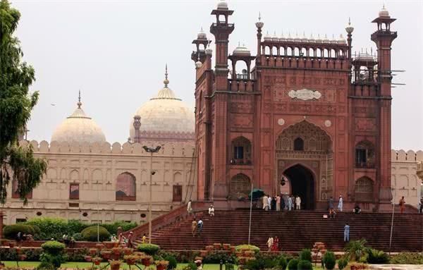 巴基斯坦比较落后,但是即使是这样,他们还是在