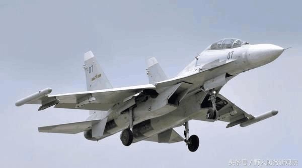 空军基地节目中曝光的歼16,载弹量达到12吨!