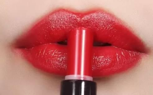 白菜价的国货口红,好用又便宜,换多少个色都不